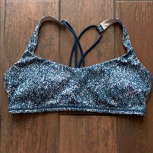 Lululemon sports bra